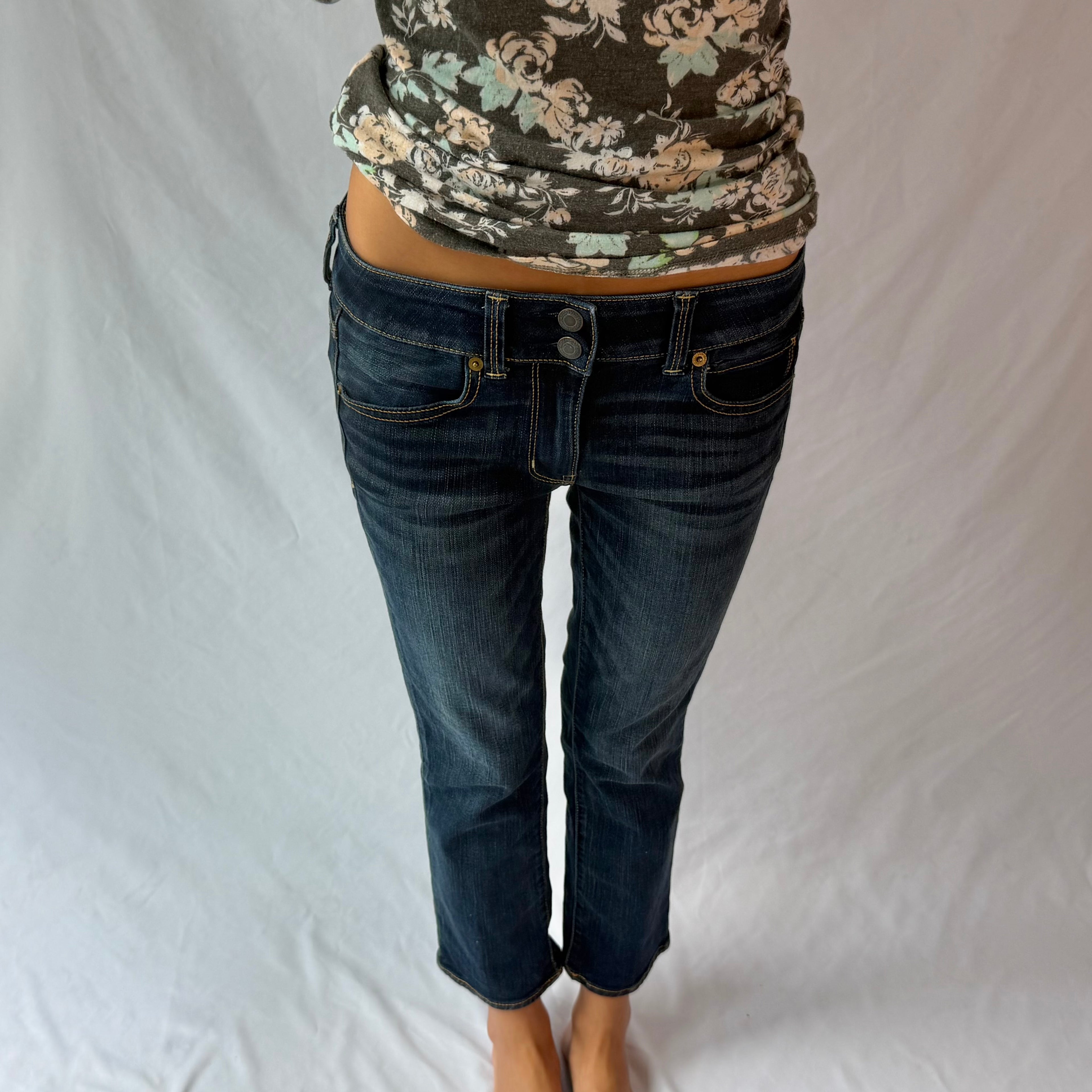 Vintage American Eagle low rise capris jeans