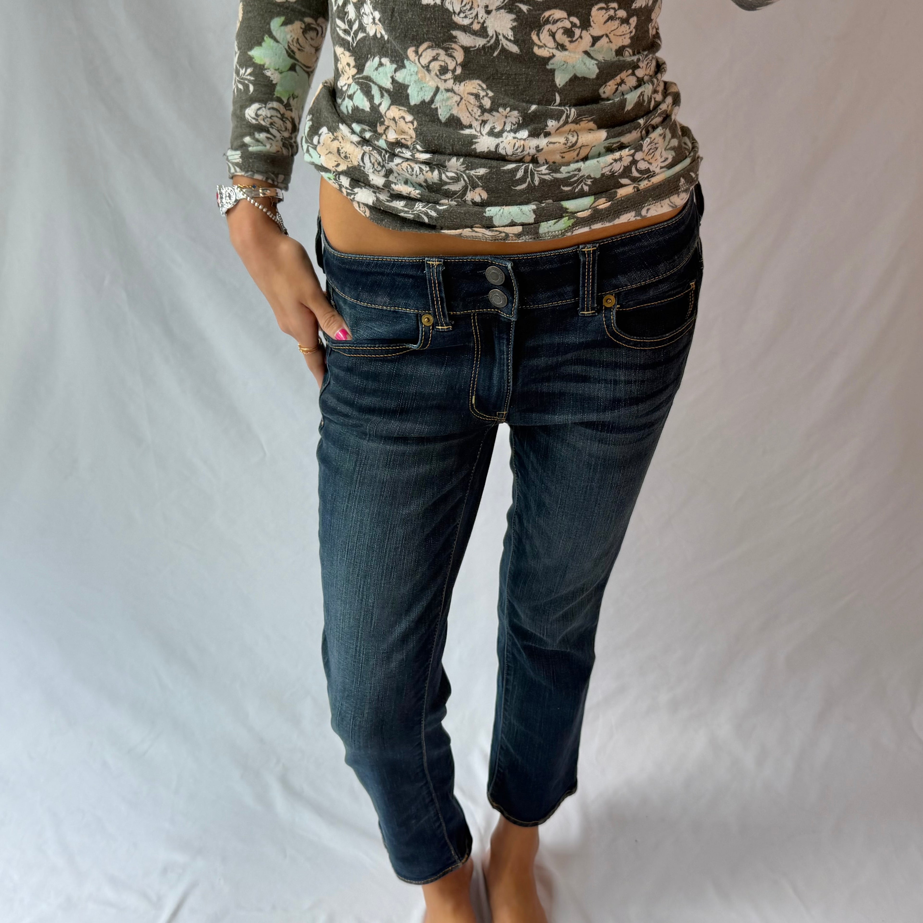 Vintage American Eagle low rise capris jeans