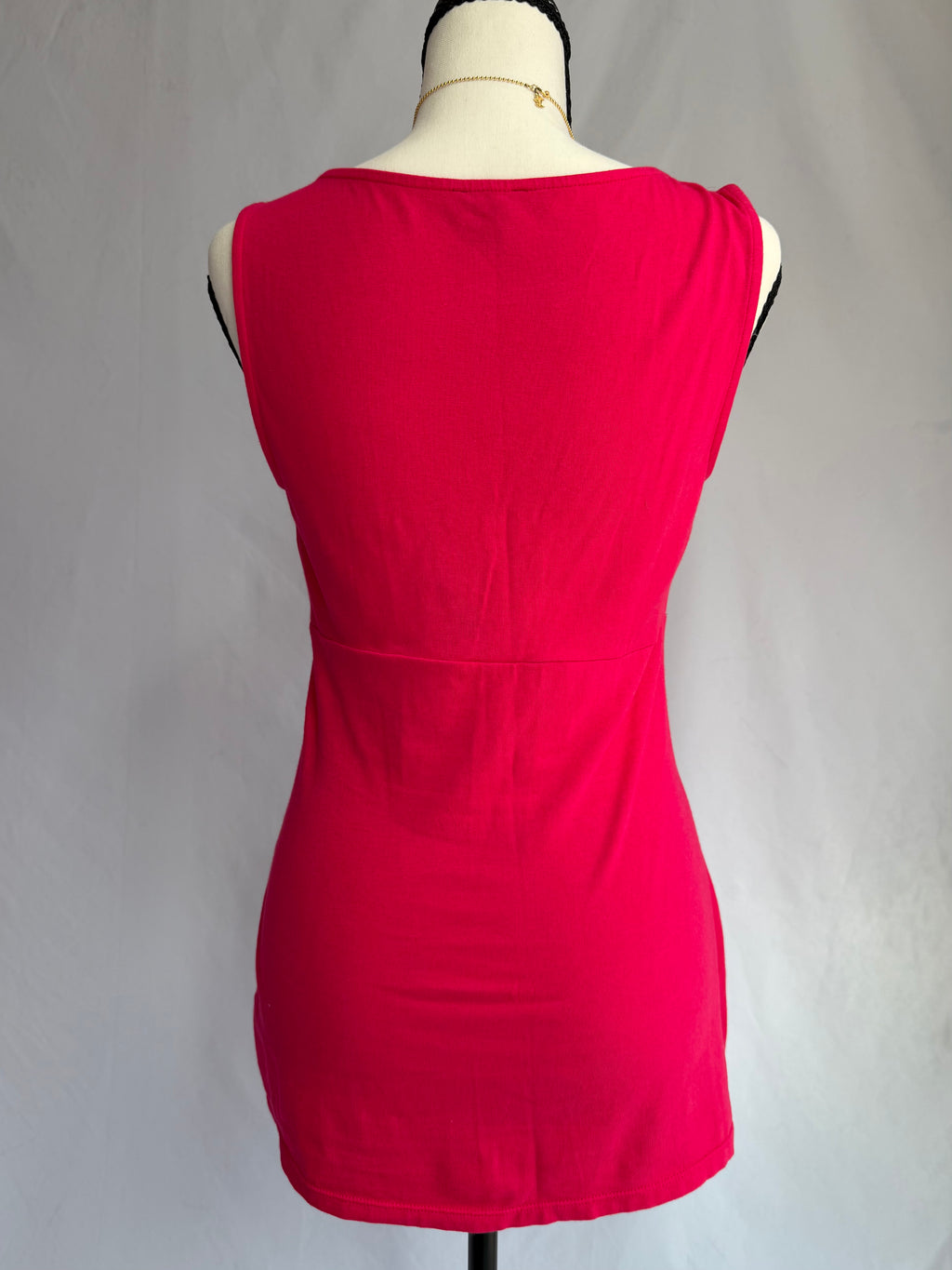 vintage pink sequin v cut top ⋆˚࿔♪˚⊹